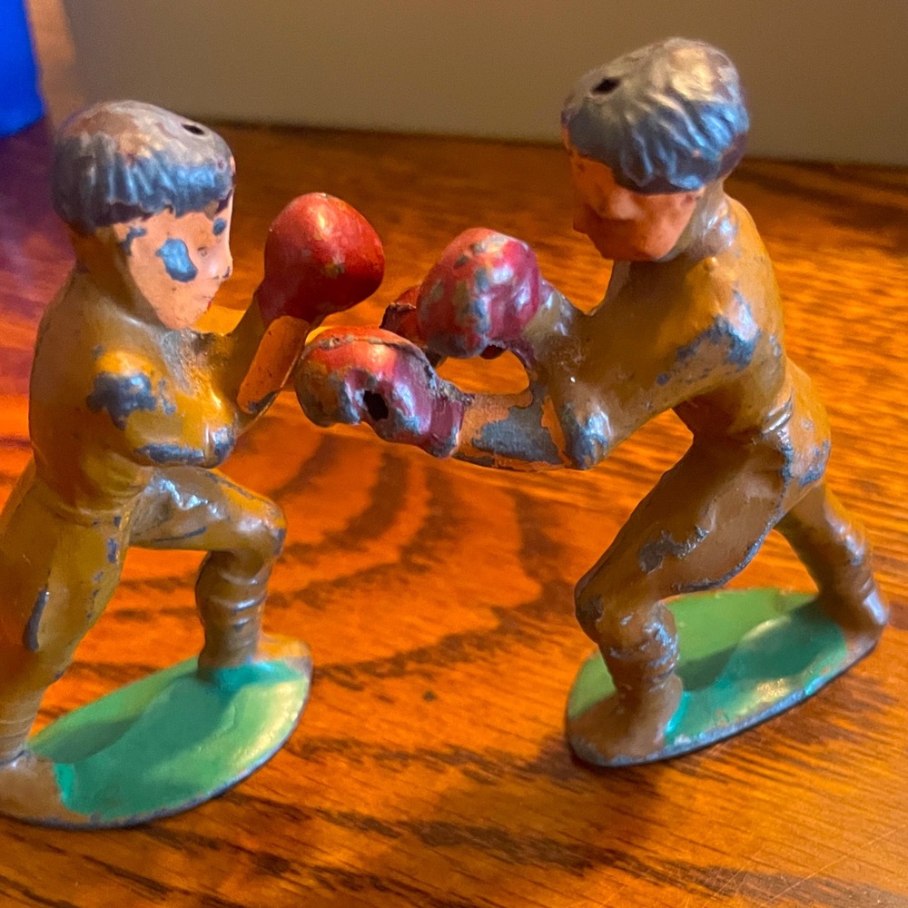 ❌🛑 SOLD ❌🛑 Vintage Toy Boxing Men